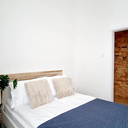 Slowackiego Mtp Self Check-in * Poznan